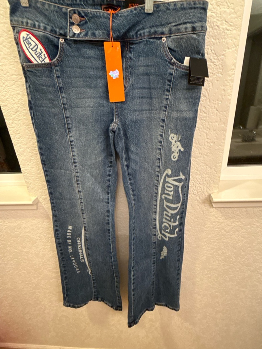 NWT Von Dutch Flare Jeans Y2K Inspired Flying “Eye Balls”Frosted Flared Red Logo - Picture 16 of 17